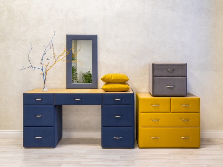 Комод Mirra Scandi cotton 18 Шафран и Туалетный стол Mirra (7 ящиков) Scandi cotton 22 Морская гроза